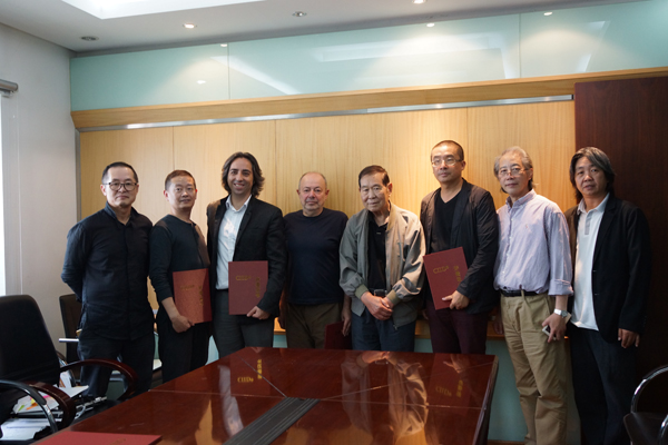 1474870431506300.jpg 左到右:倪阳、张丰毅、David Picazo、Italo Rota、李书才、苏丹、孙宗列、舒剑平2.jpg